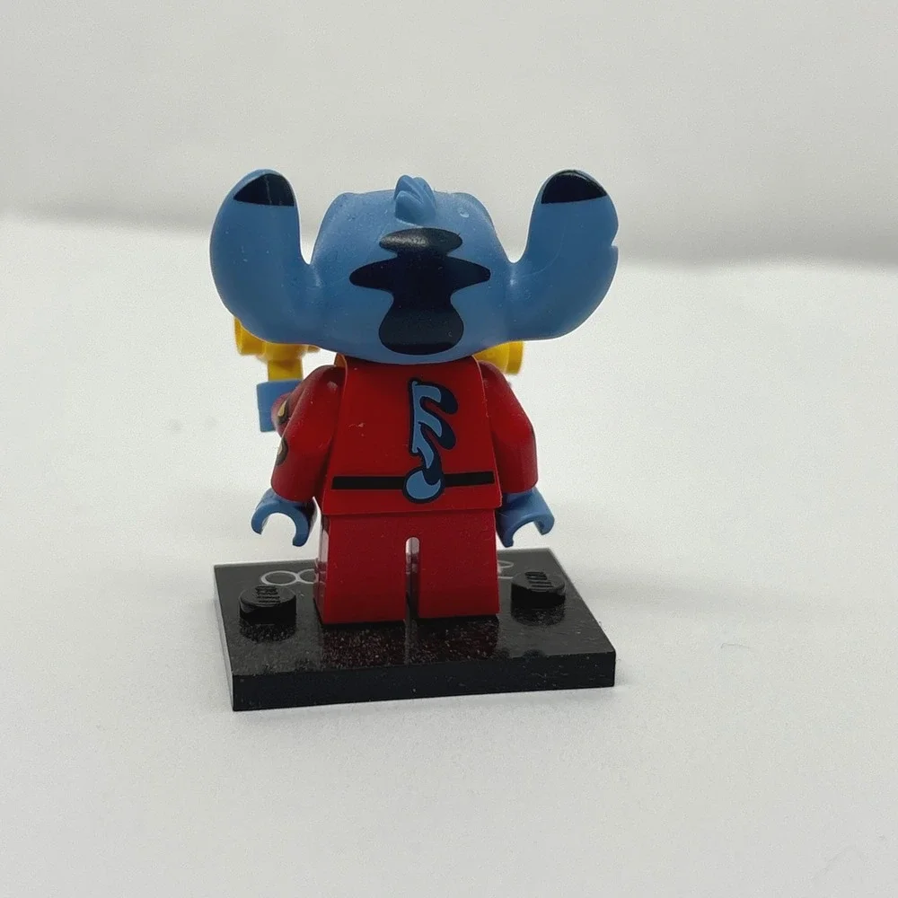 LEGO Disney 100 CMF Stitch 626 Minifigure 71038-16 Blasters & Stand Complete